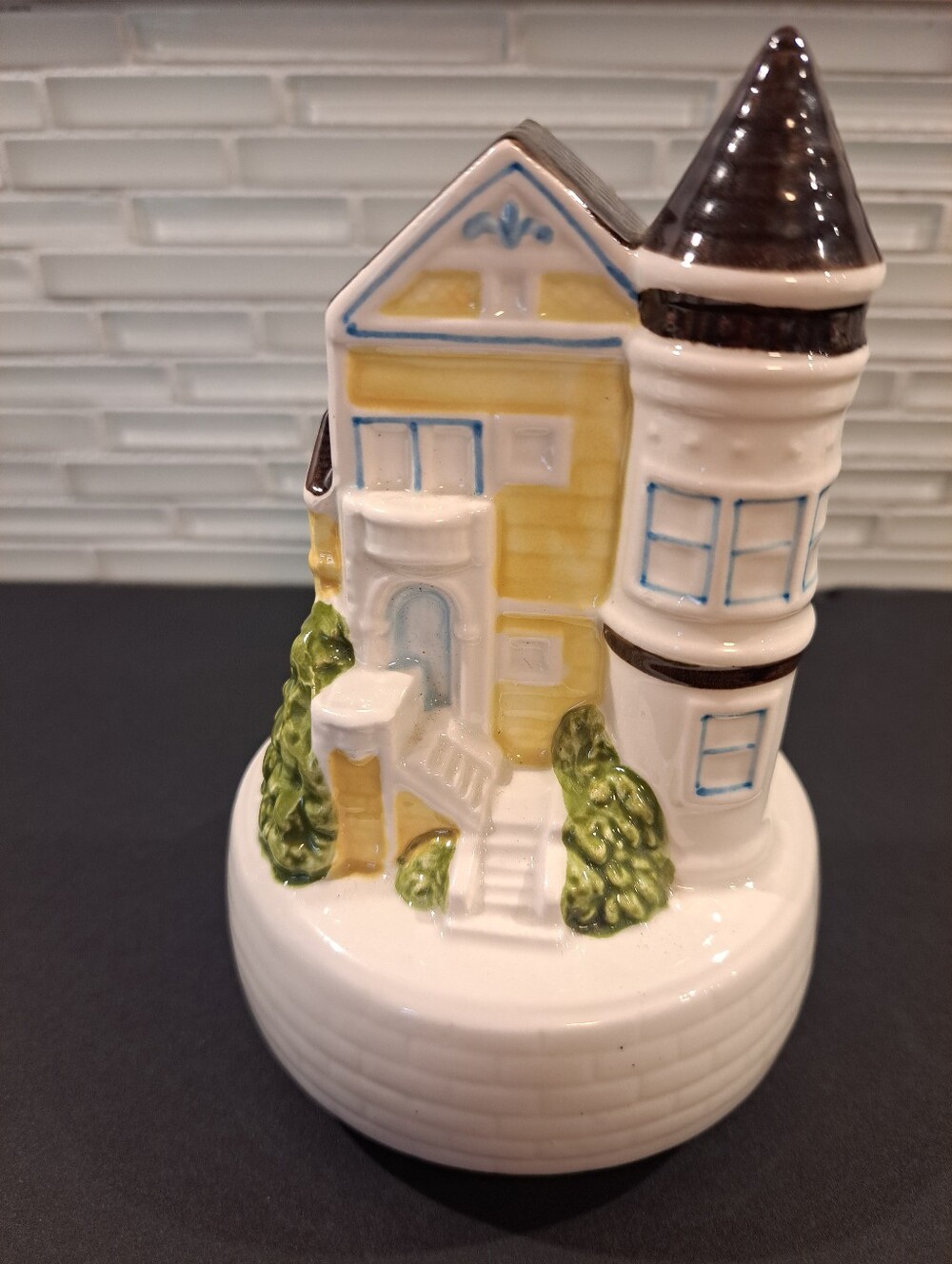 Vtg Otagiri Victorian House Music Box "I Left My Heart in San Francisco"